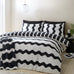 SASSY B_ Waves Black/White Duvet Set