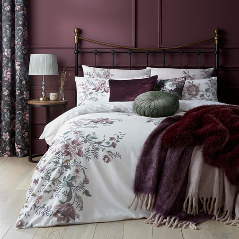 Laura Ashley Heaton Blackberry Purple 130cm x 170cm Throw